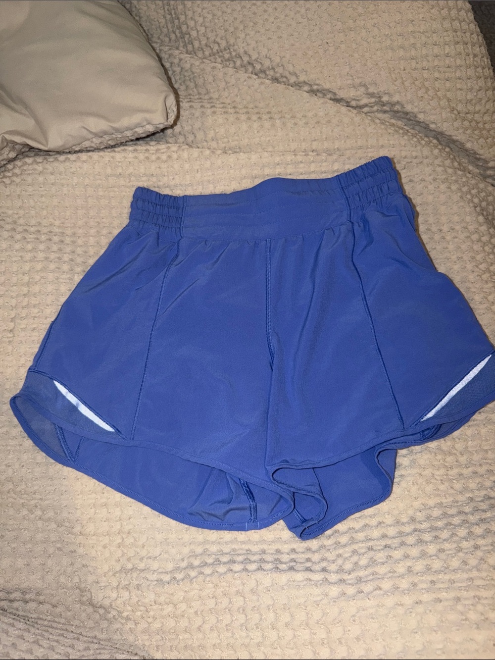 Lululemon high rise hotty hot shorts